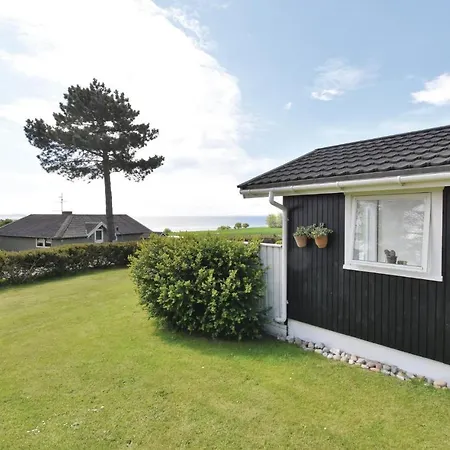 度假居 Four-bedroom Holiday In *
